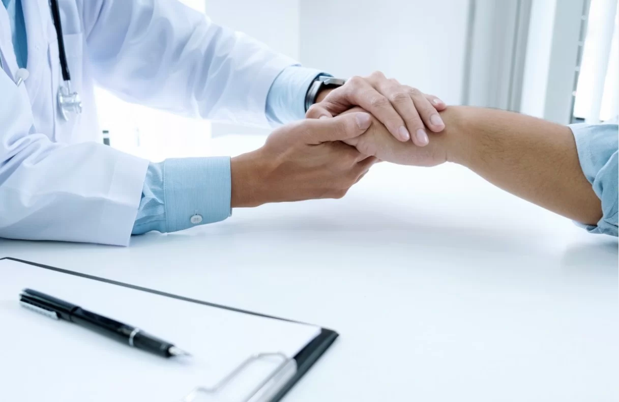 Директор Института биологии старения объяснил, как образ жизни оказался важнее генетики для долголетия