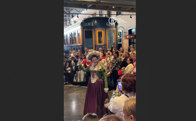 Ритмы эпох: винтажное дефиле развернулось в Музее железных дорог