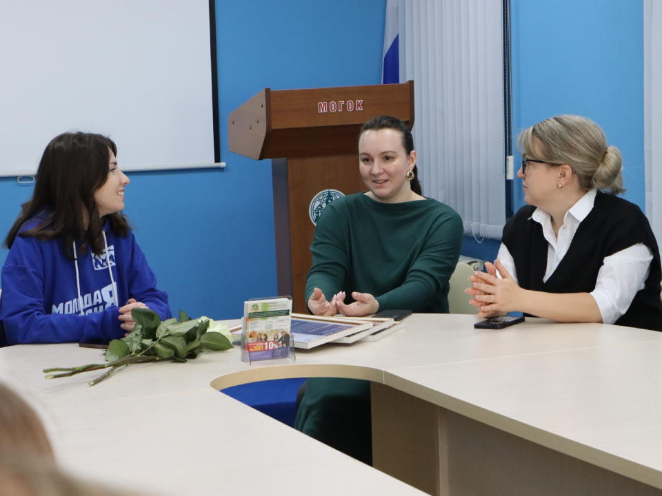 Многодетные мамы из Серебряных Прудов рассказали, как стали успешными в семье и бизнесе студентам колледжа Многодетные мамы из Серебряных Прудов рассказали, как стали успешными в семье и бизнесе студентам колледжа