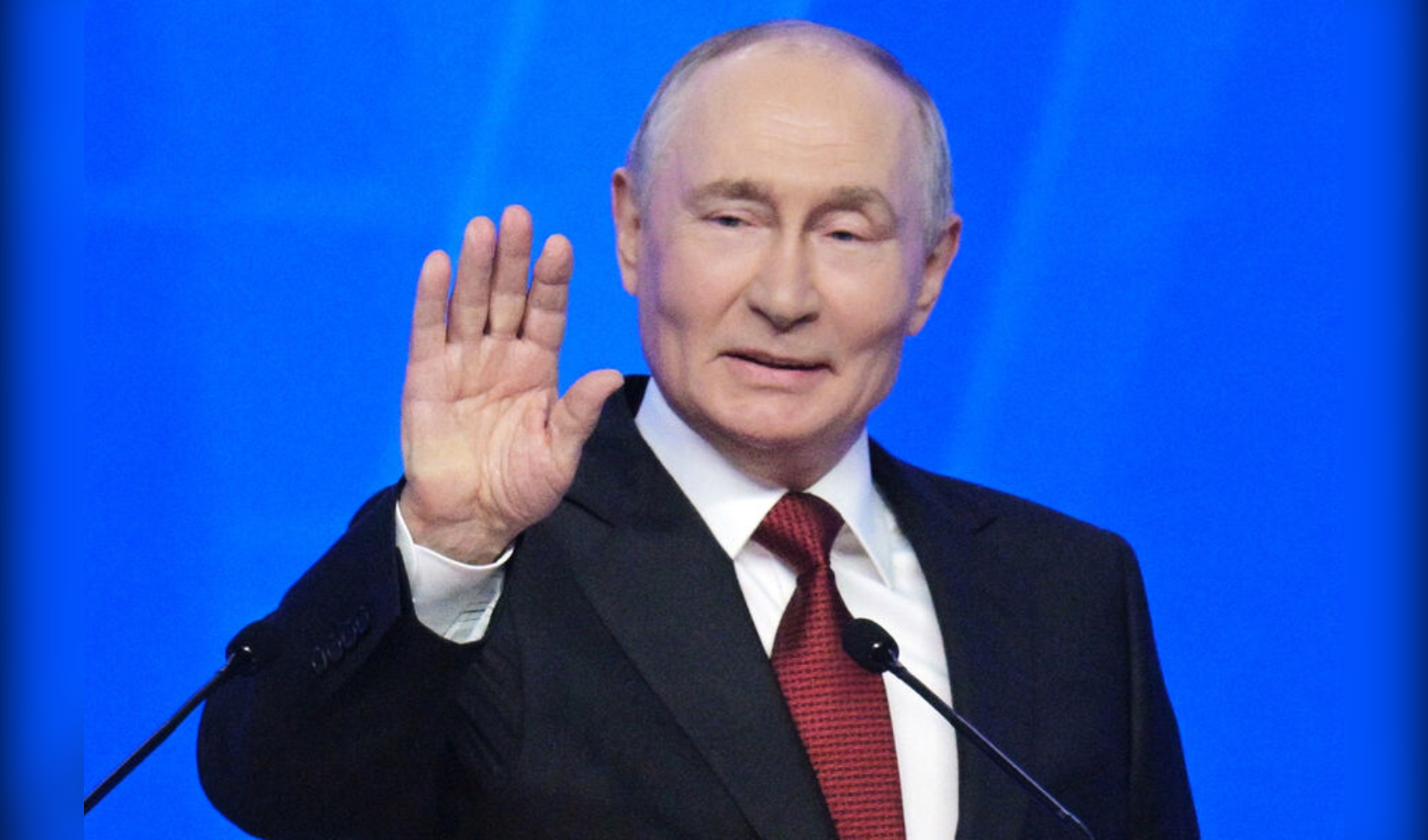 Путин присвоил звание «Мать-героиня» девяти россиянкам Путин присвоил звание «Мать-героиня» девяти россиянкам