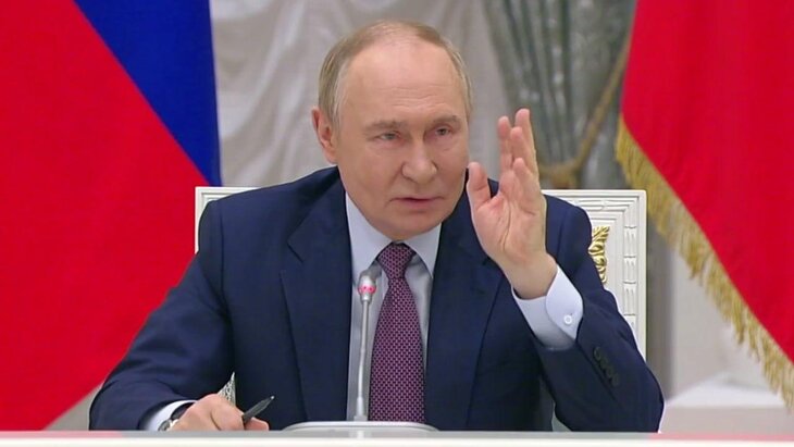 Путин назвал защиту интересов женщин и детей основой программы материнского капитала