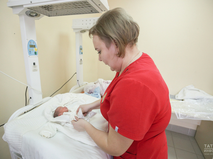 В Казани издали книгу для женщин, не решающихся на многодетность