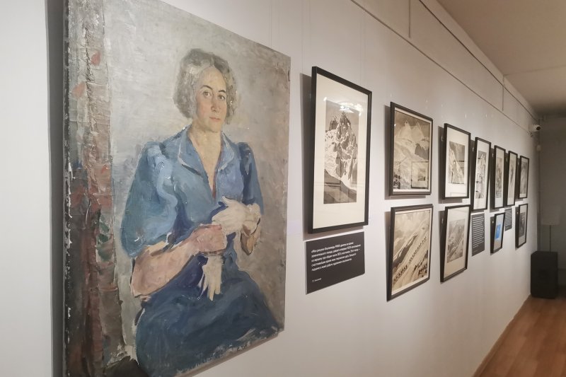 На Эльбрус с мольбертом: как покоряла горы первая советская художница-альпинистка На Эльбрус с мольбертом: как покоряла горы первая советская художница-альпинистка