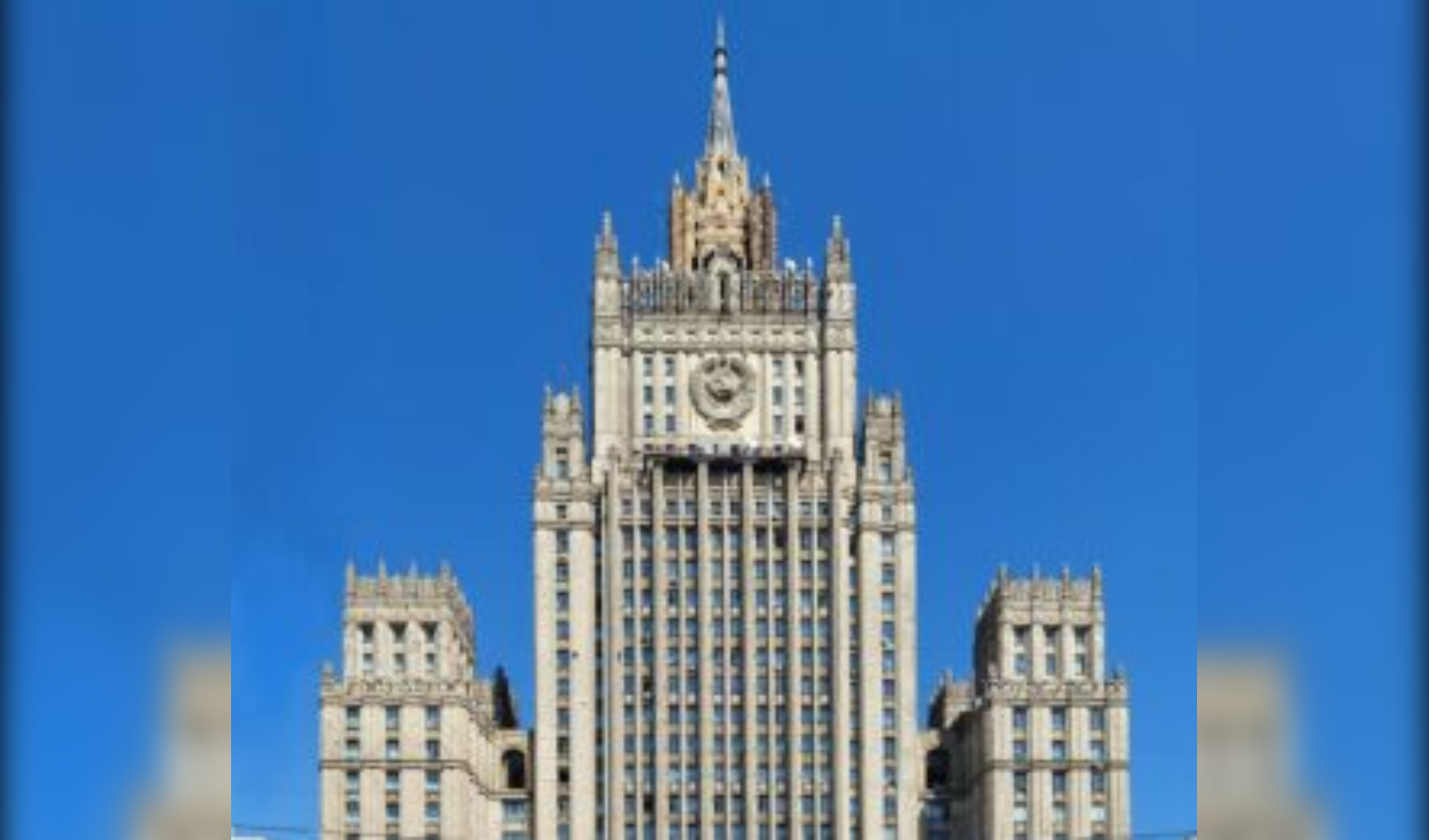 Министерство иностранных дел РФ назвало молодежь, женскую мудрость и религию столпами проектов соотечественников. Министерство иностранных дел РФ назвало молодежь, женскую мудрость и религию столпами проектов соотечественников.