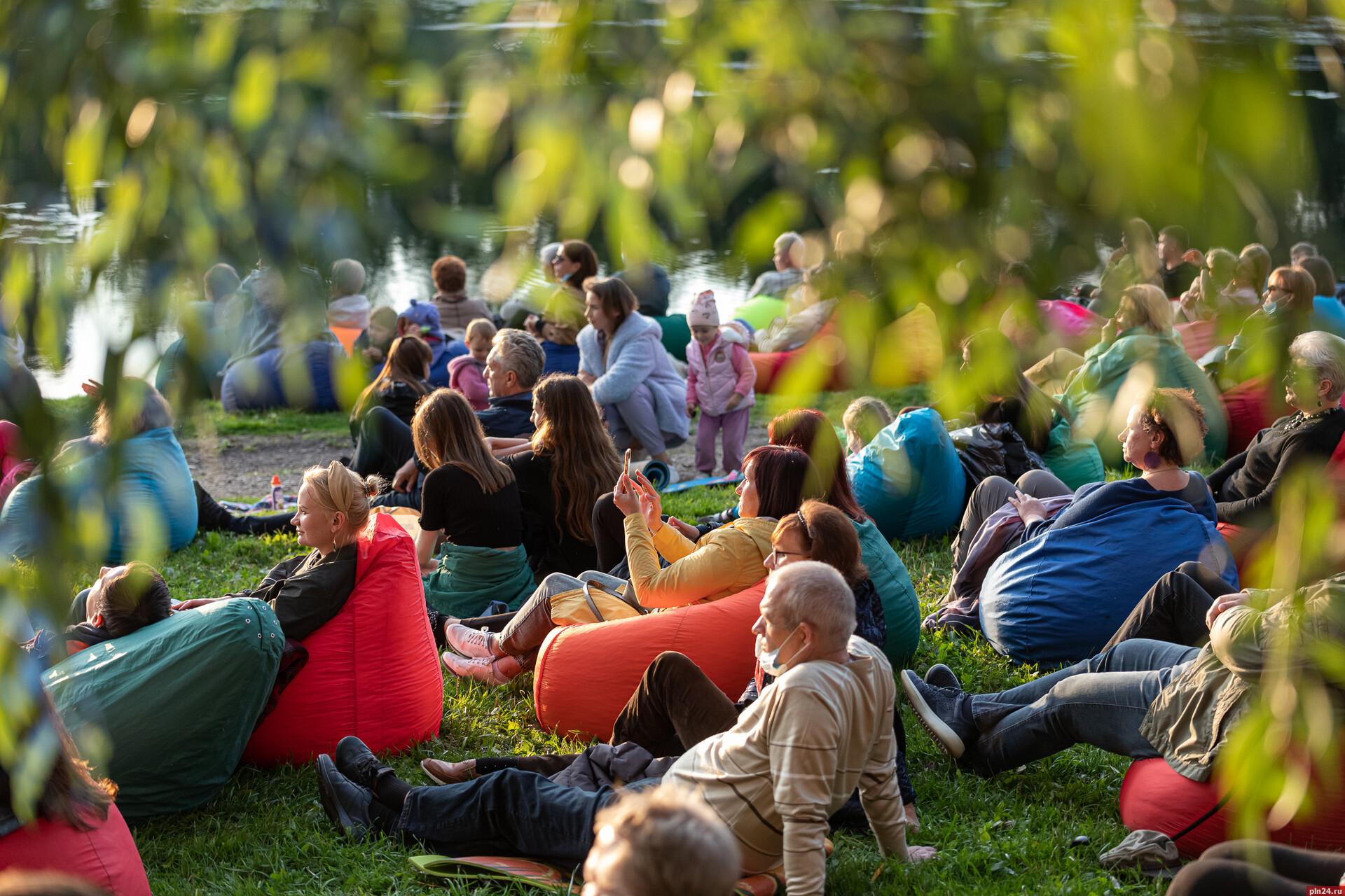 Здоровье и семья стали главными приоритетами псковичей в наступившем году