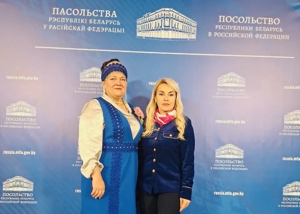 Мэру Петрозаводска вручили медаль Союза женщин России Мэру Петрозаводска вручили медаль Союза женщин России