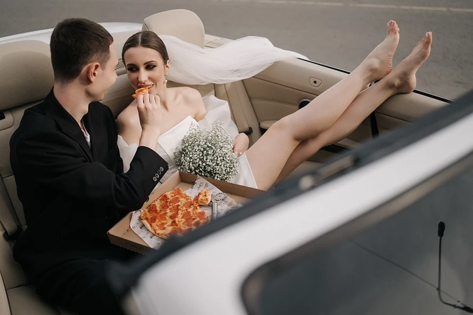 Банкет и роспись в ЗАГСе — в разные дни: самарский организатор свадеб рассказала, как подготовиться к торжеству без лишних волнений Банкет и роспись в ЗАГСе — в разные дни: самарский организатор свадеб рассказала, как подготовиться к торжеству без лишних волнений