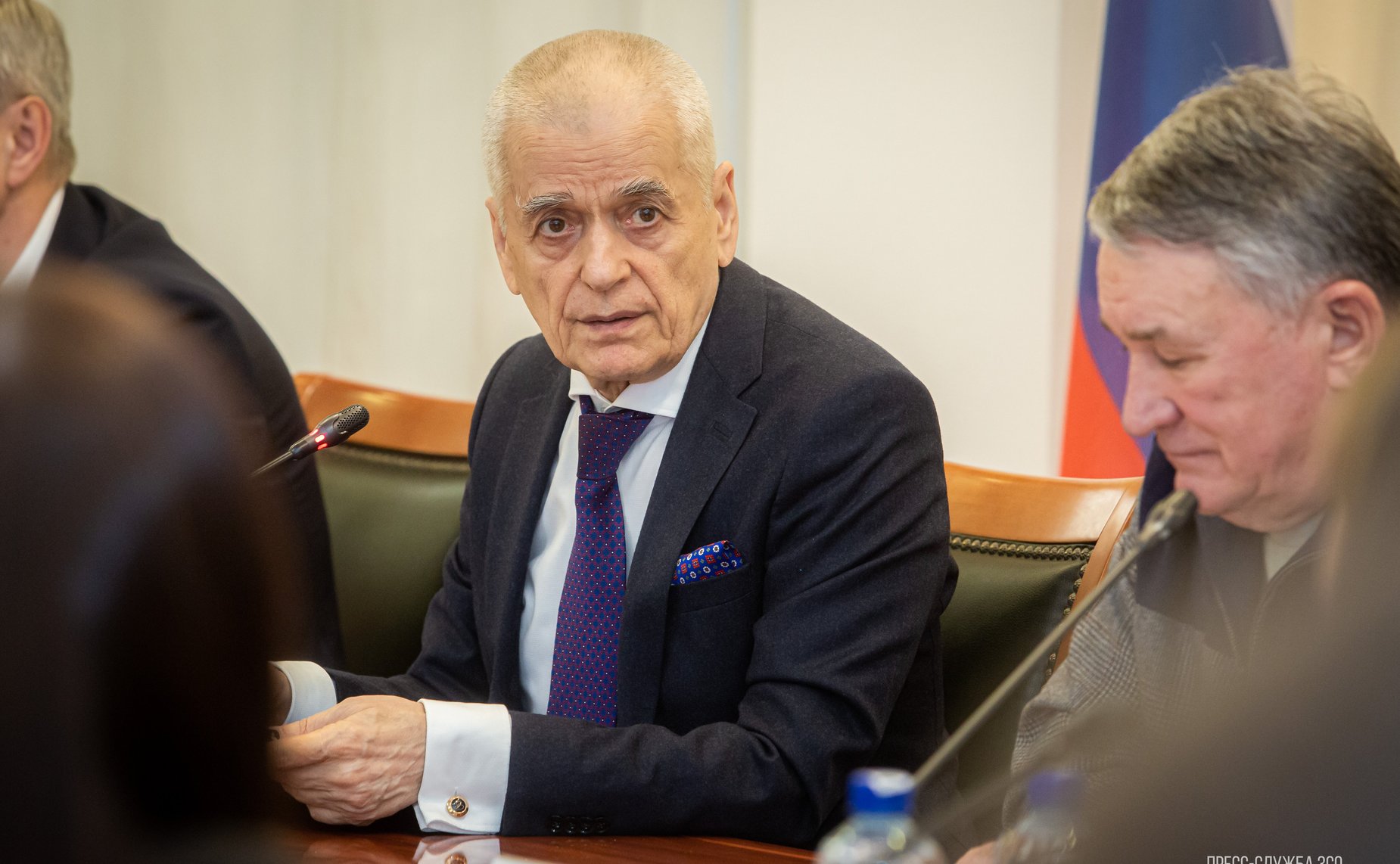 Средний возраст первых родов в России достиг 30 лет — Онищенко Средний возраст первых родов в России достиг 30 лет — Онищенко