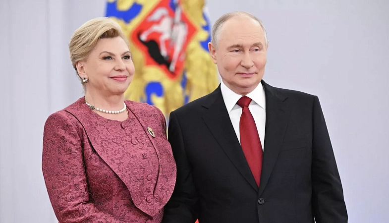 Путин вручил Москальковой госпремию за правозащитную деятельность