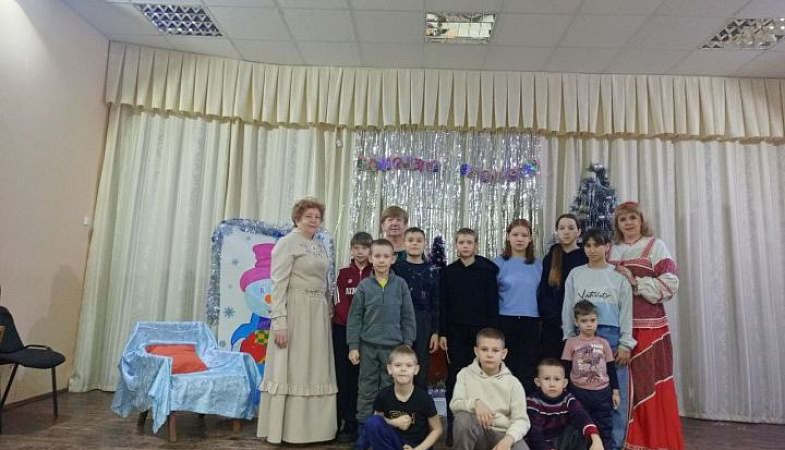 Фольклорная программа «Бабьи каши» прошла для детей в Макулове Самарской области